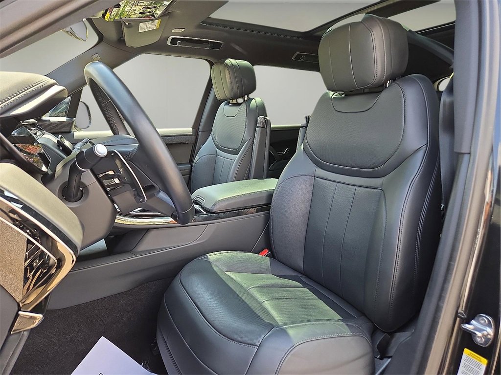 Used 2024 Land Rover Range Rover Sport SE image 15