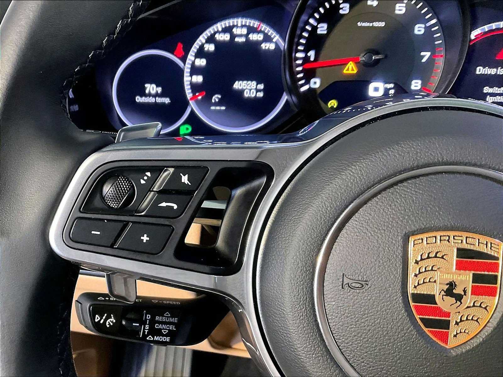 Certified 2023 Porsche Cayenne AWD/4WD image 27