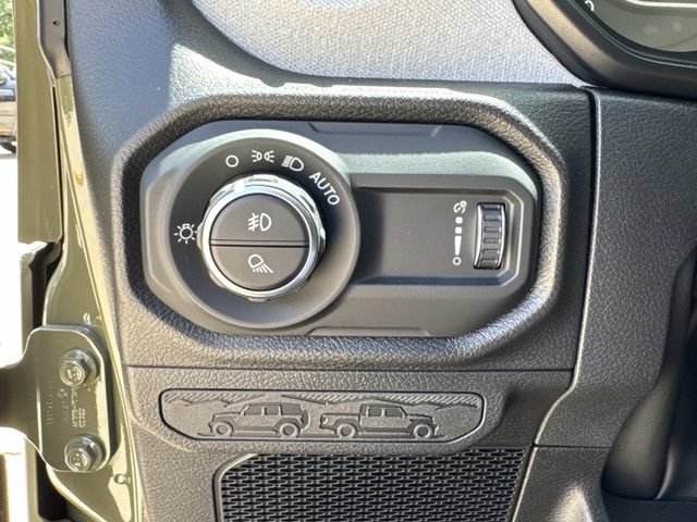 New 2026 Jeep Gladiator Sport AWD/4WD image 30