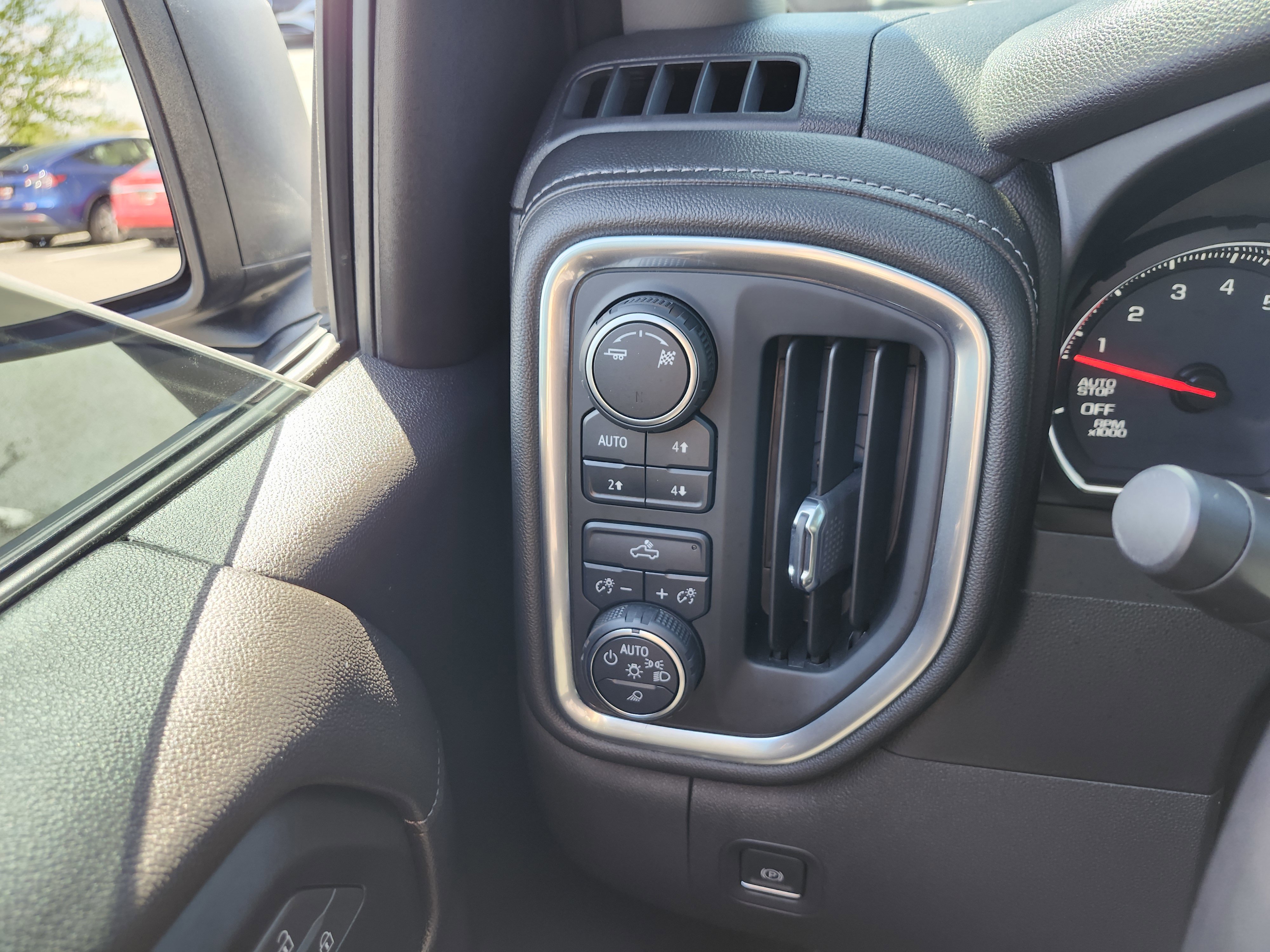 Used 2019 Chevrolet Silverado 1500 LT w/ All-Star Edition image 10