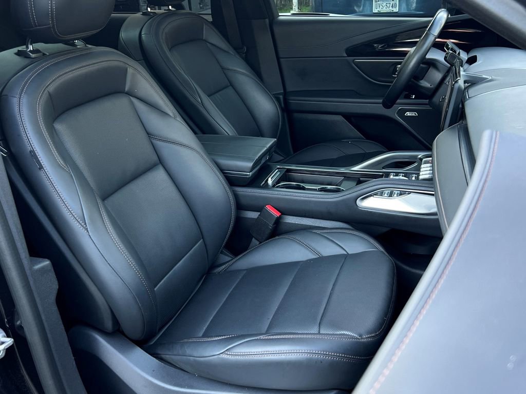 Used 2024 Lincoln Nautilus Premier w/ Equipment Group 102A image 14