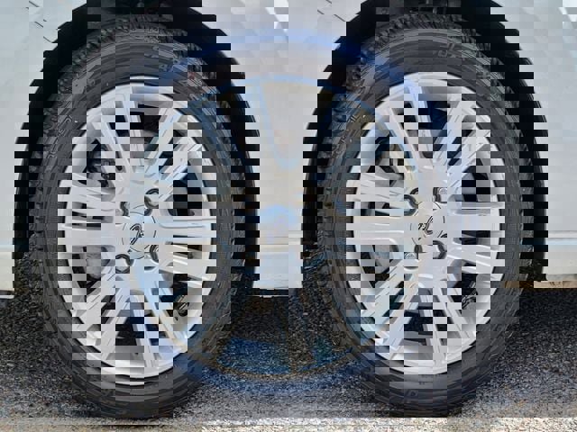 Used 2011 Ford Focus SEL w/ 301A Rapid Spec Order Code image 9