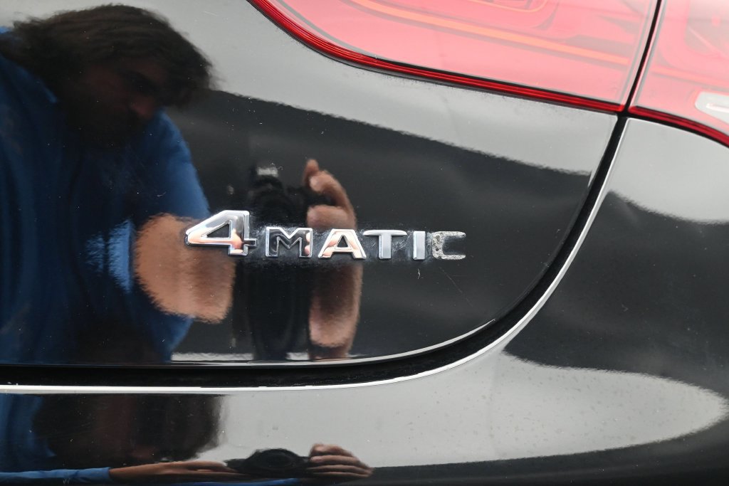 Used 2021 Mercedes-Benz GLC 300 4MATIC Coupe image 15