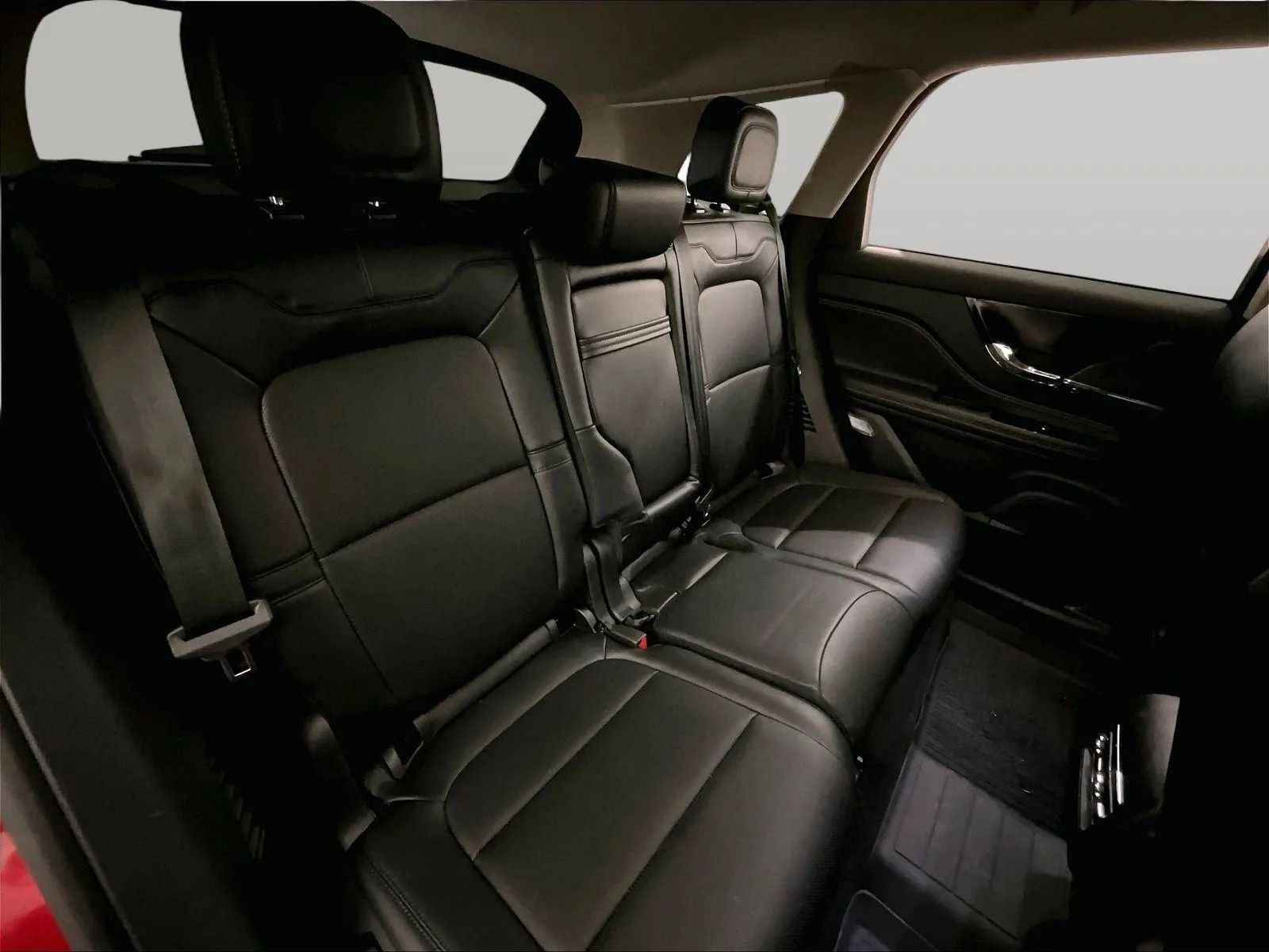 Used 2025 Lincoln Corsair AWD w/ Equipment Group 101A image 26