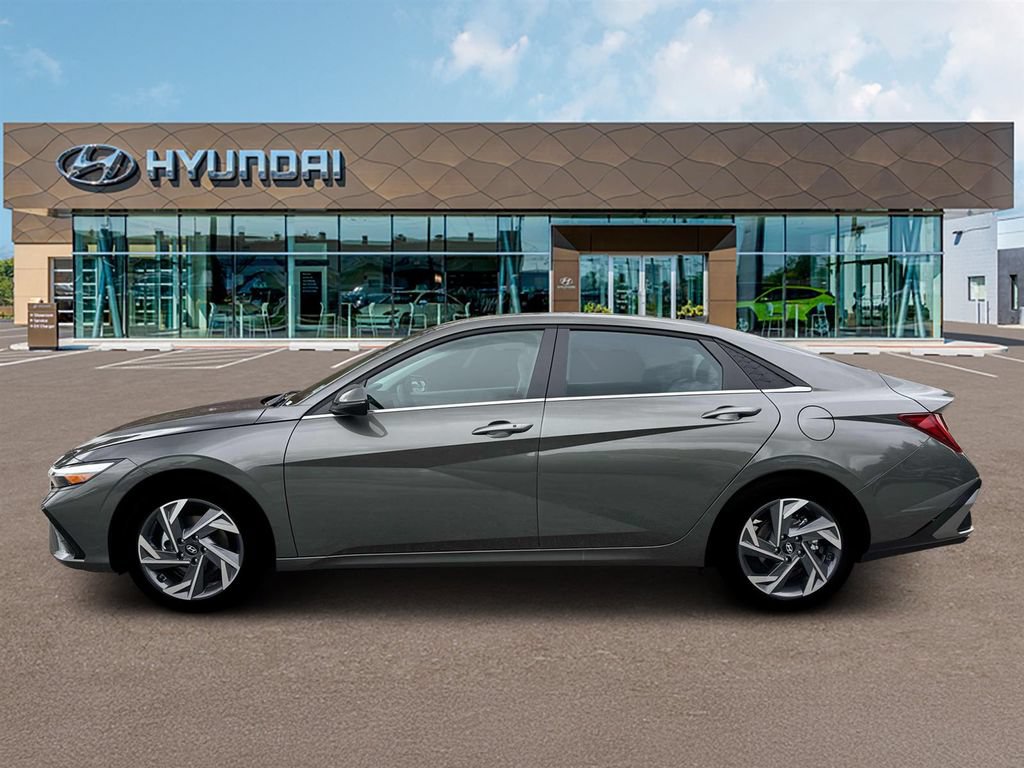 New 2026 Hyundai Elantra Limited FWD image 3