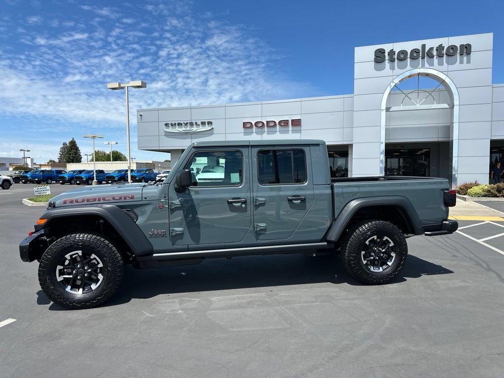New 2026 Jeep Gladiator Rubicon w/ Steel Bumper Group AWD/4WD image 2