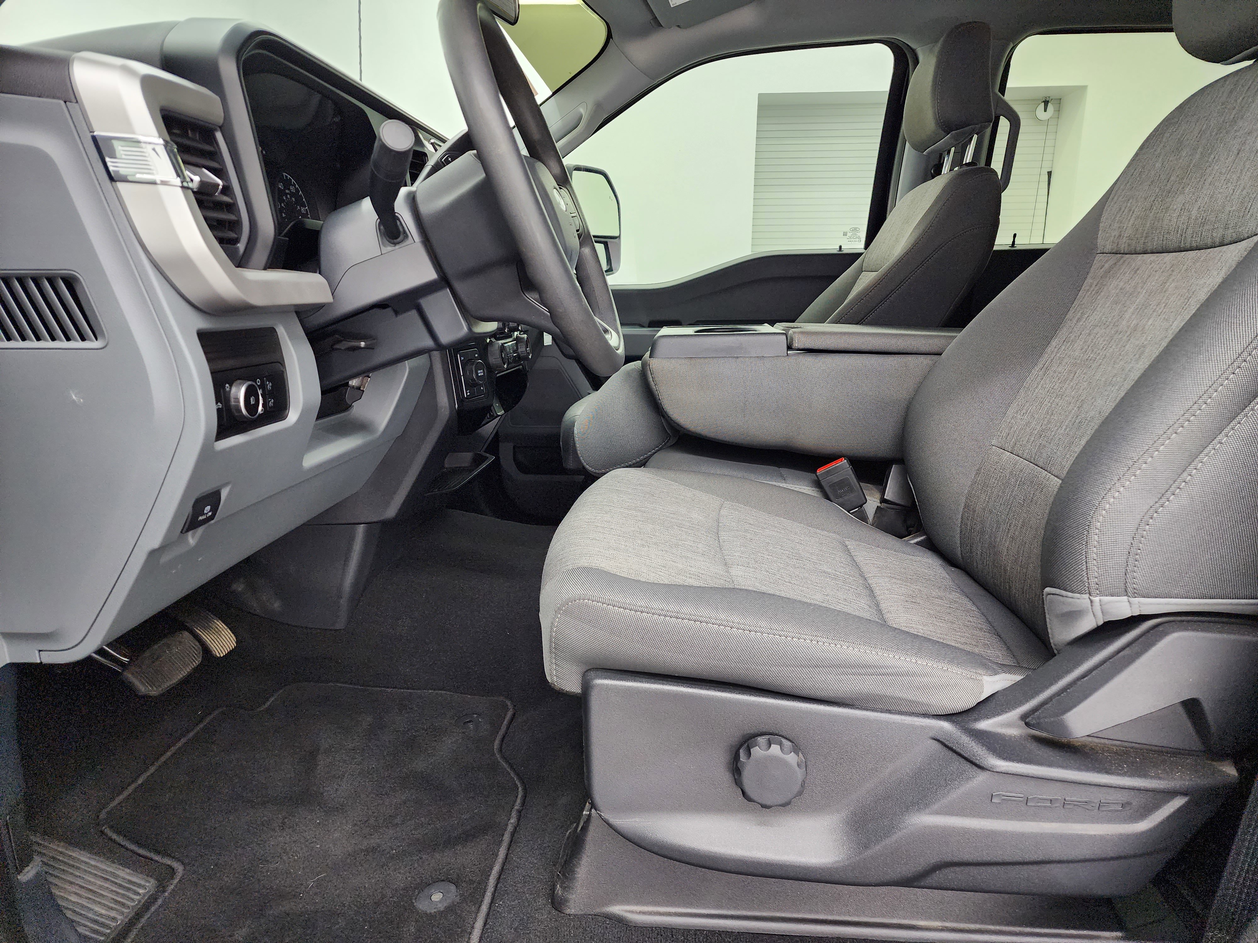 Used 2024 Ford F250 XL w/ STX Appearance Package image 8