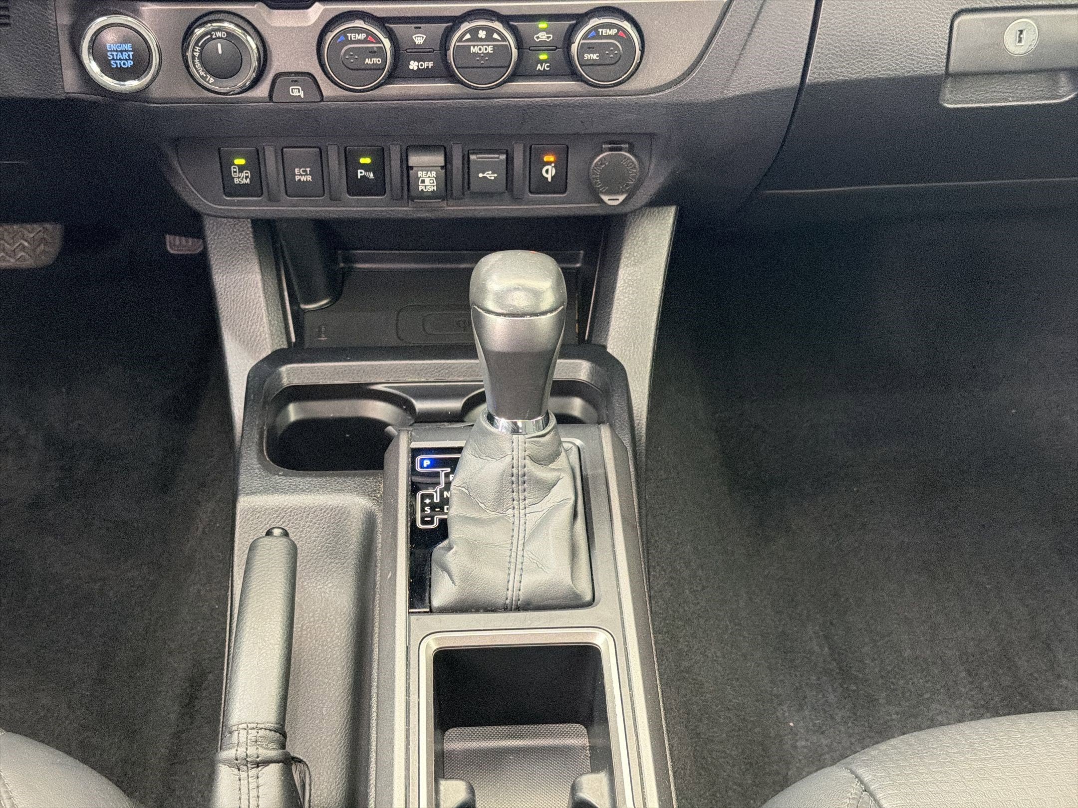 Used 2021 Toyota Tacoma TRD Sport w/ TRD Premium Sport Package image 17