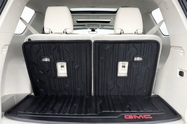 Used 2021 GMC Acadia Denali w/ Denali Ultimate Package image 9