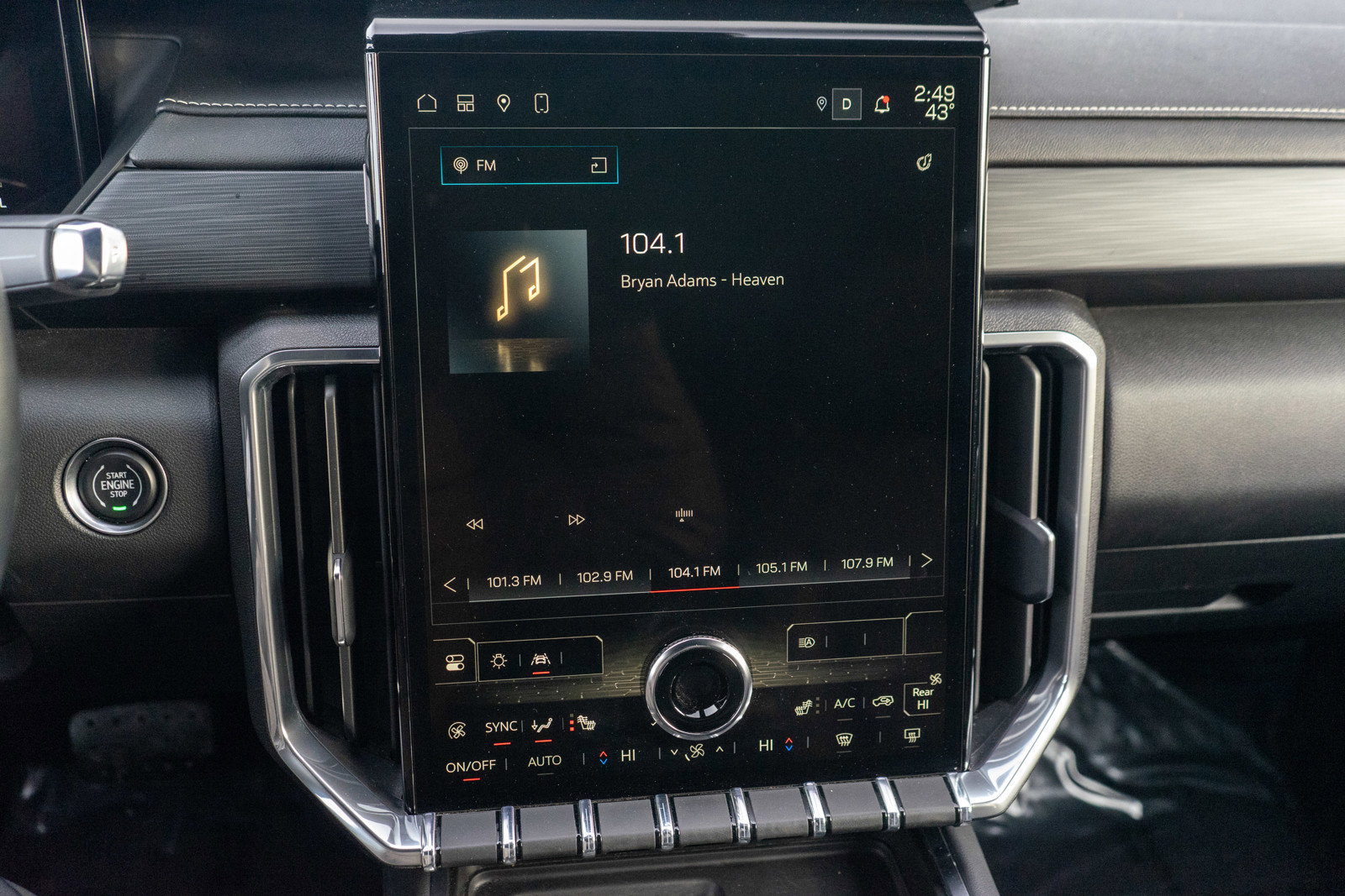 Used 2024 GMC Acadia Elevation image 17