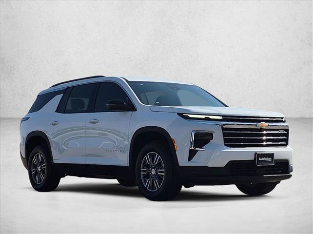 New 2026 Chevrolet Traverse LT w/ Driver Confidence Package AWD/4WD image 7