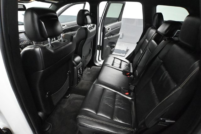 Used 2015 Jeep Grand Cherokee Limited w/ Trailer Tow Group IV AWD/4WD image 29