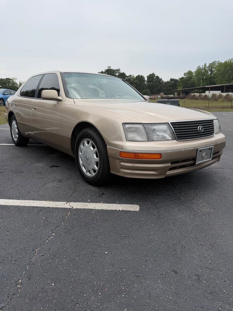 Used 1996 Lexus LS 400 RWD image 3