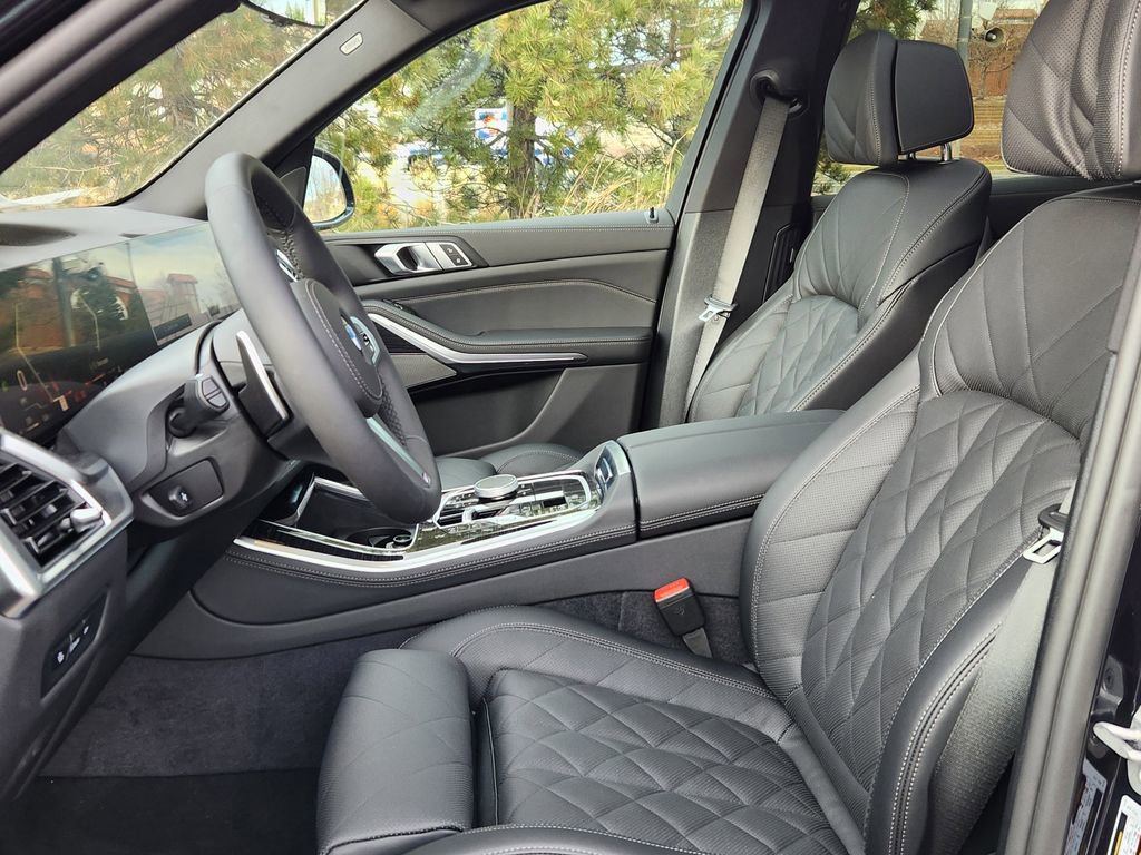 New 2026 BMW X5 xDrive40i w/ M Sport Package AWD/4WD image 10