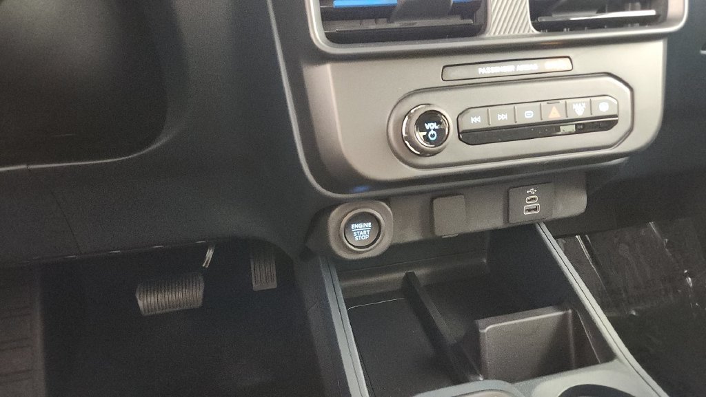 New 2026 Ford Maverick Lobo AWD/4WD image 22