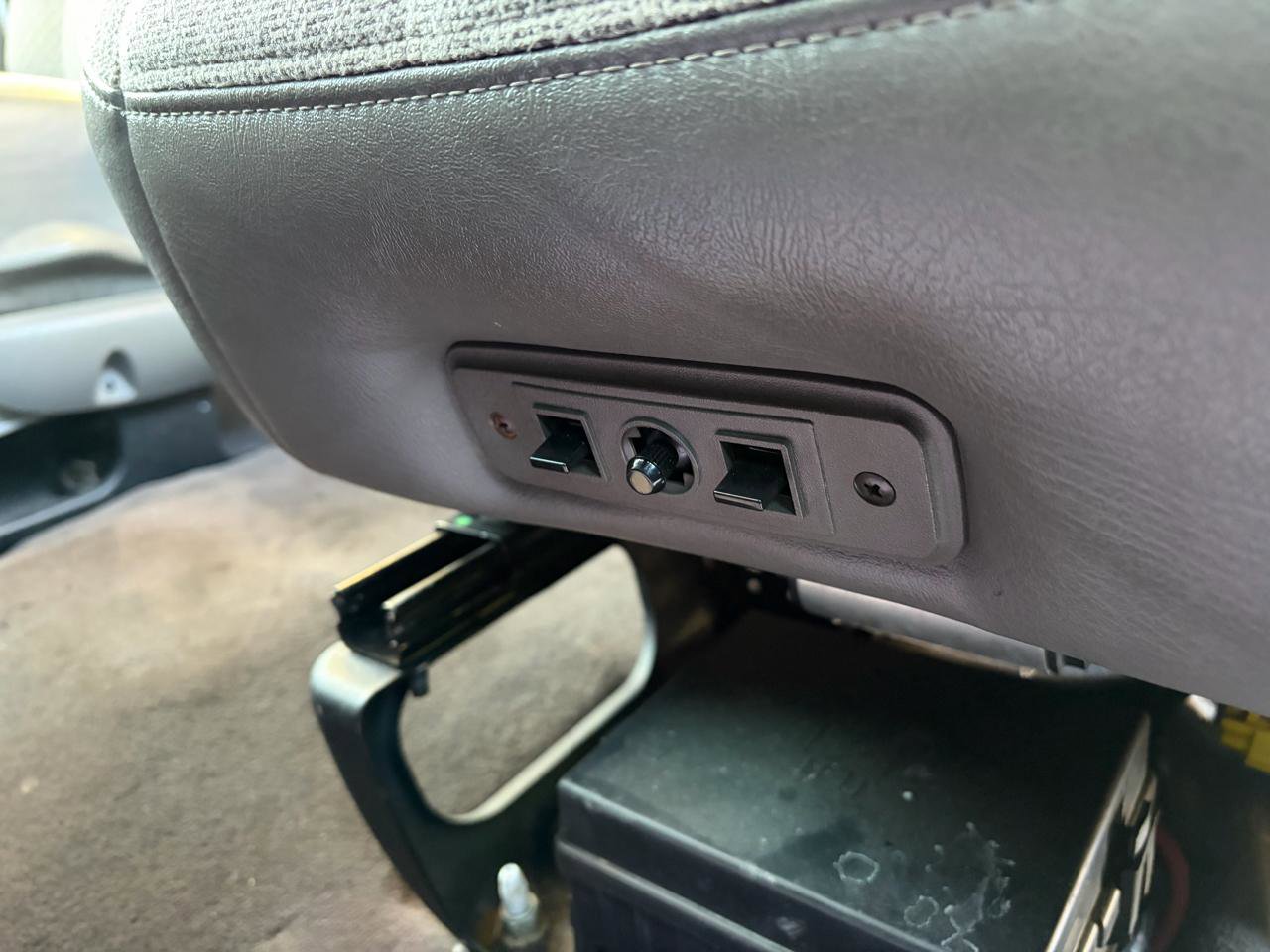 Used 2021 Chevrolet Express 3500 LT w/ LT Preferred Equipment Group image 36