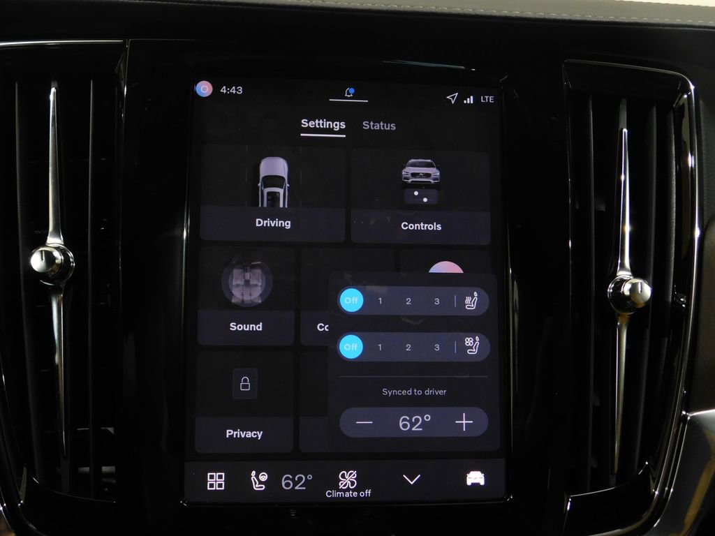 Used 2026 Volvo V90 B6 Cross Country Ultra image 57