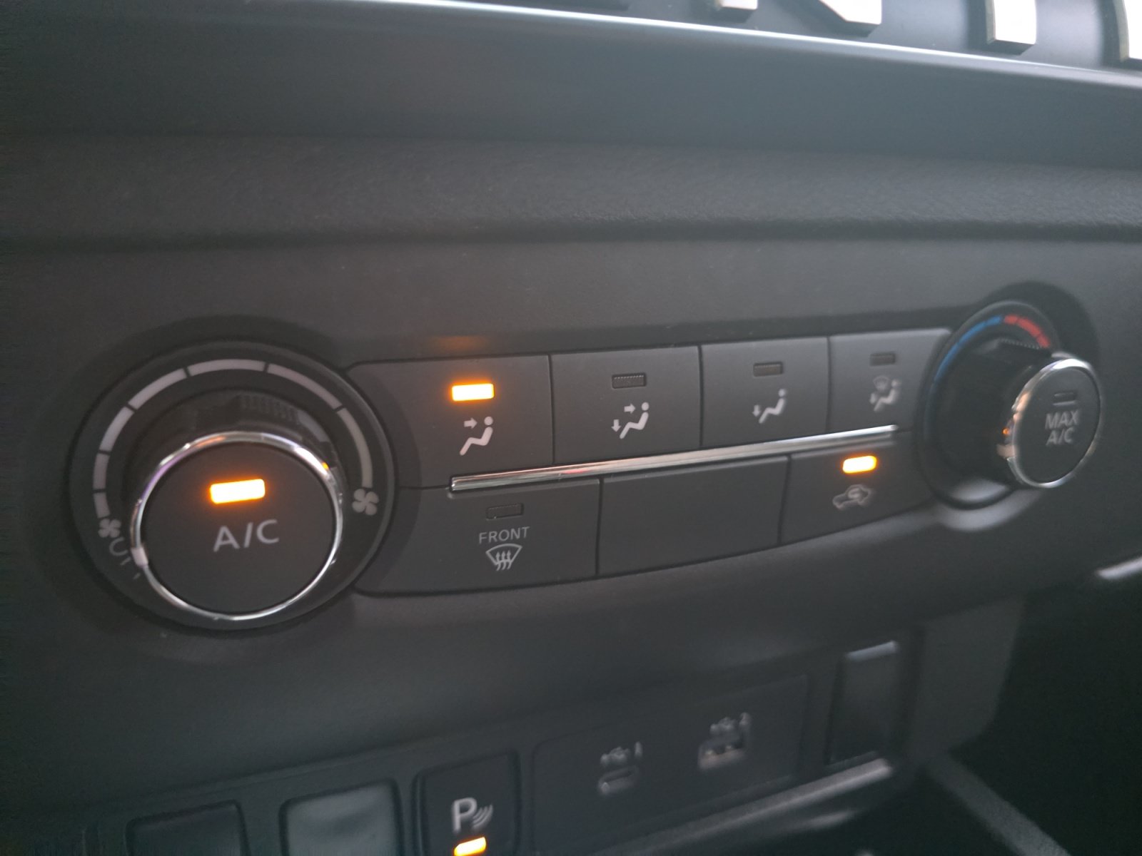 Used 2025 Nissan Frontier SV RWD image 16