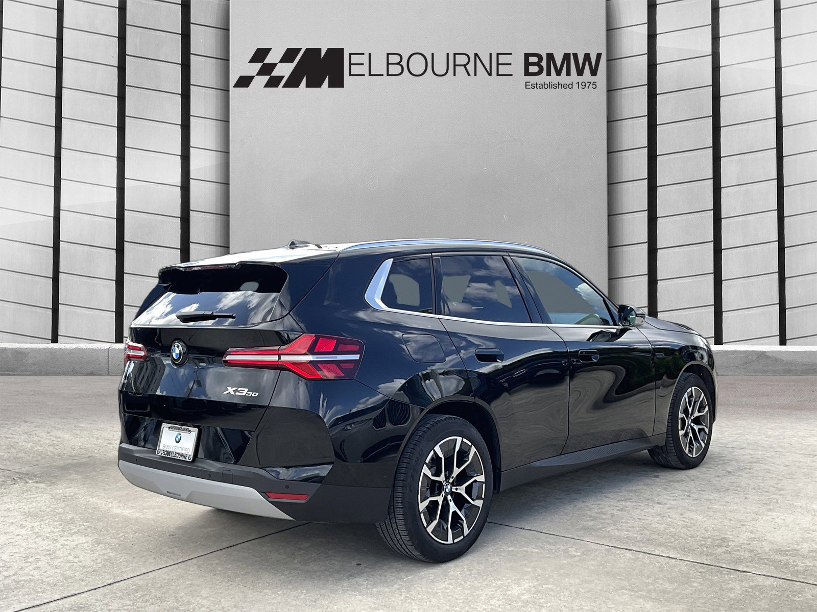 Certified 2026 BMW X3 xDrive30 w/ Premium Package AWD/4WD image 4