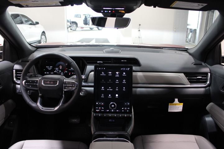 New 2026 GMC Terrain Elevation w/ Elevation Premium Package AWD/4WD image 3