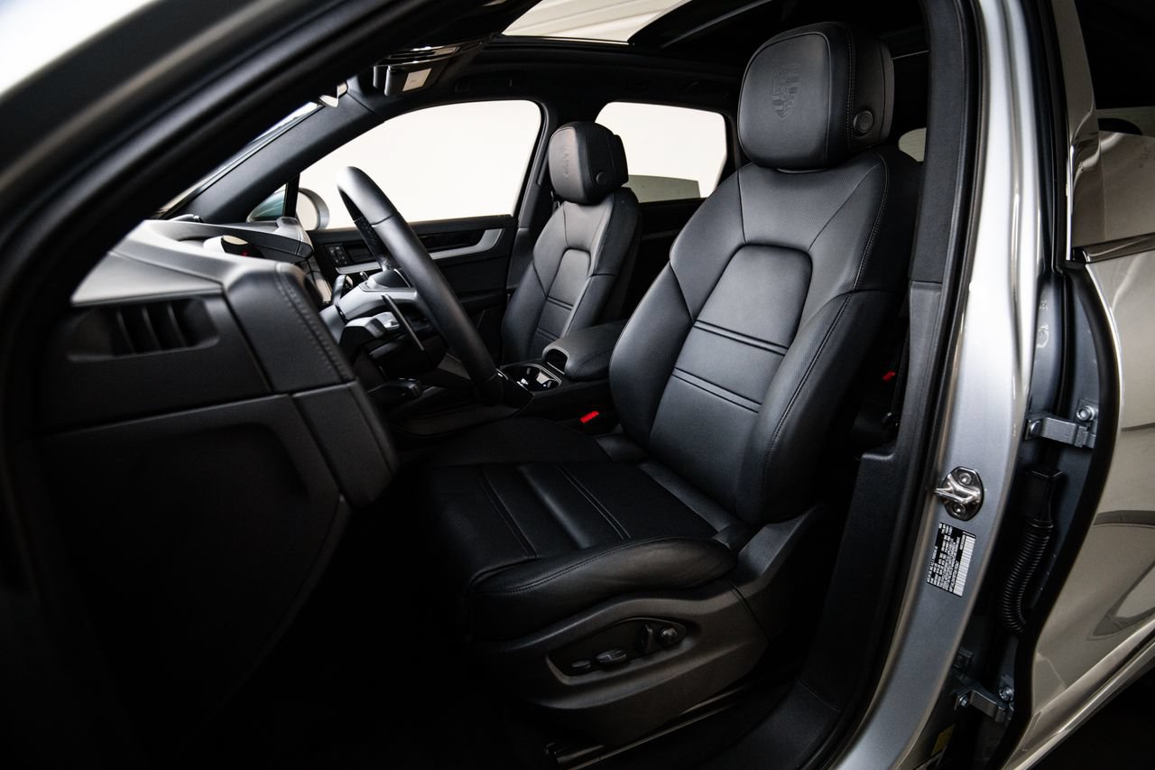 Certified 2026 Porsche Cayenne S AWD/4WD image 5