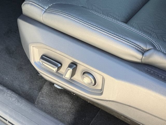 Used 2023 Toyota Tundra Limited w/ Power Package RWD image 12