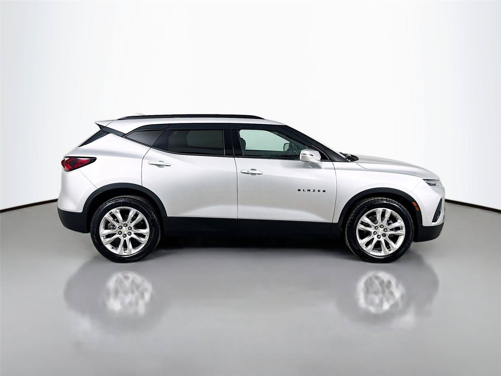 Used 2019 Chevrolet Blazer LT w/ Sun and Wheels Package AWD/4WD image 10
