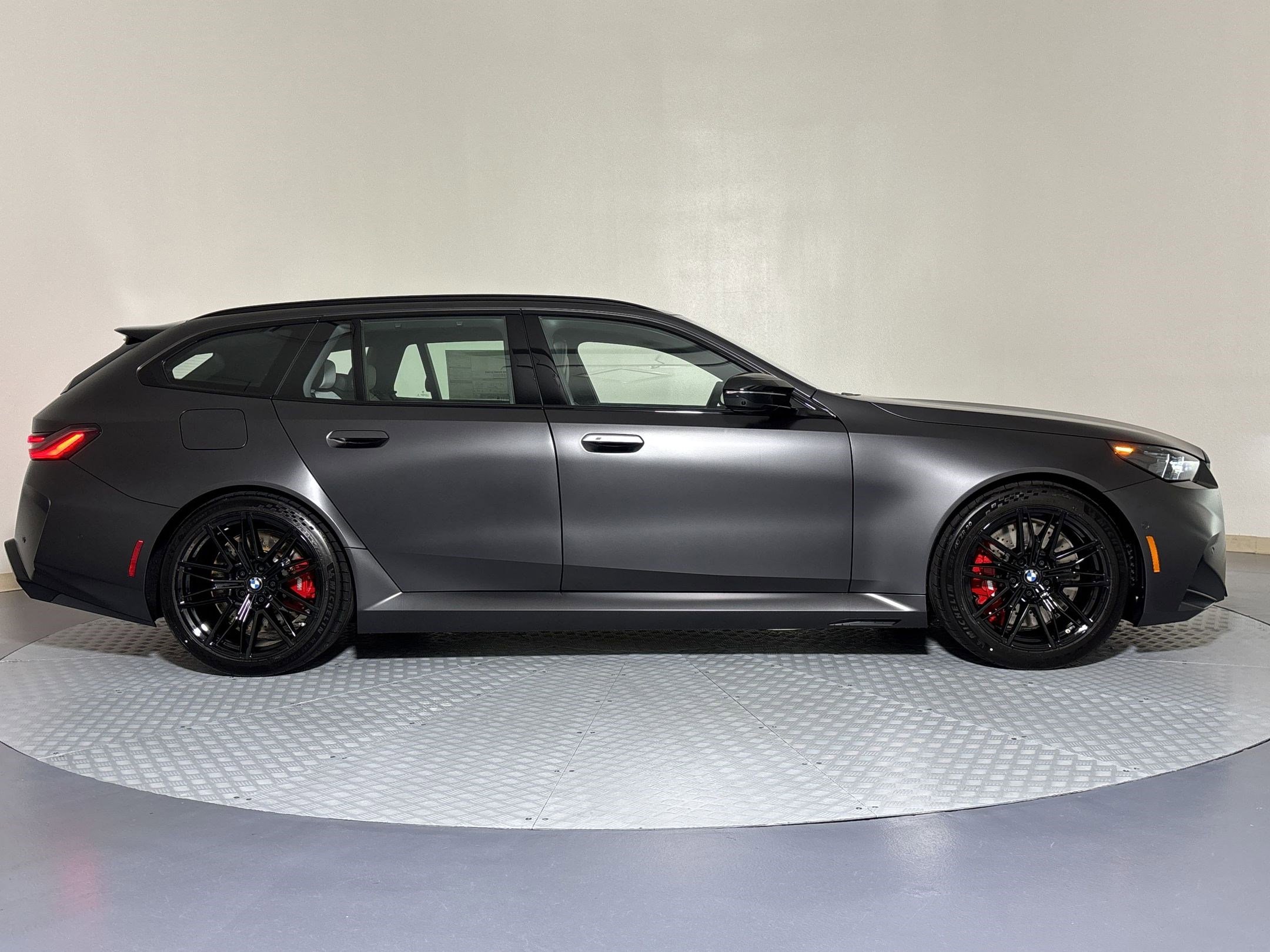 New 2027 BMW M5 Touring AWD/4WD image 8
