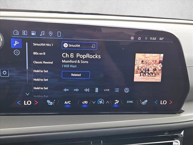 Used 2026 Chevrolet Traverse LT w/ Driver Confidence Package image 13