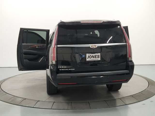 Used 2018 Cadillac Escalade ESV Luxury RWD image 15
