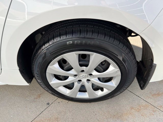 Used 2025 Toyota Corolla LE AWD/4WD image 11