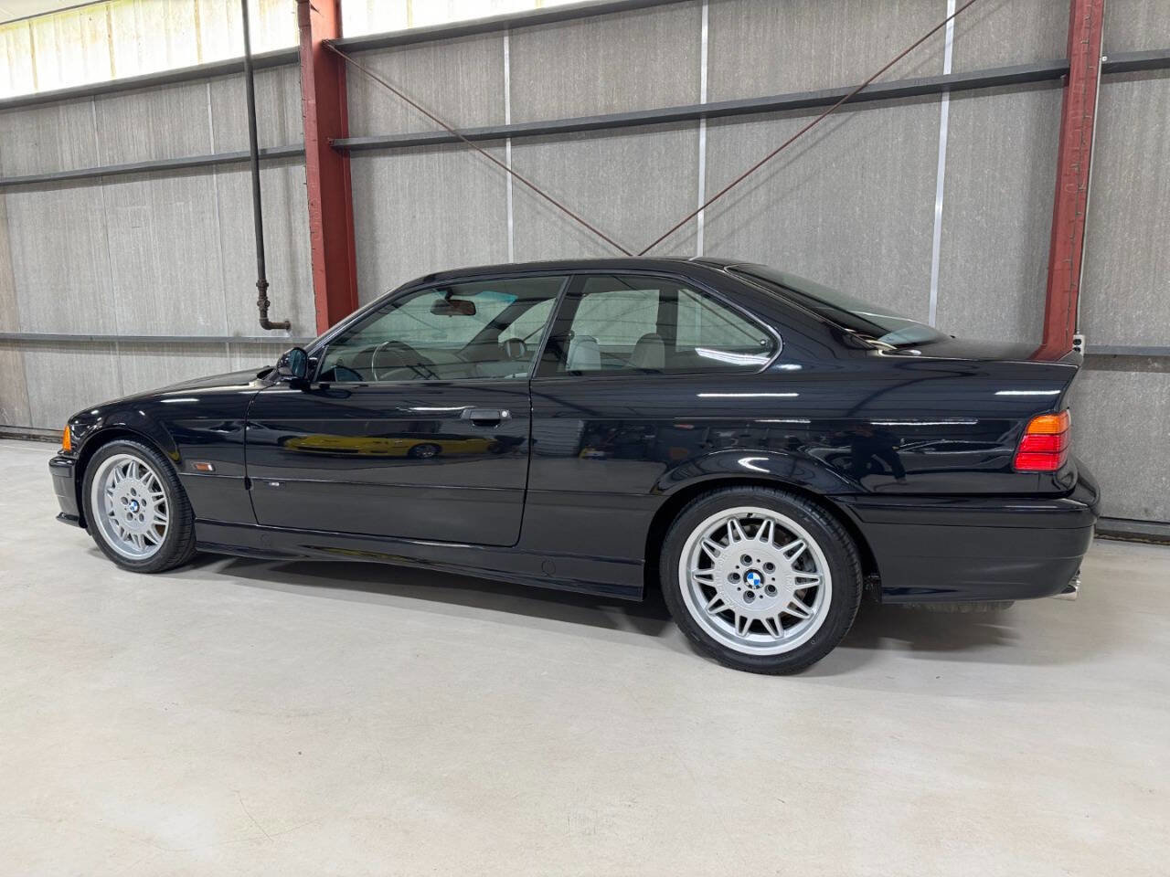Used 1995 BMW M3 Coupe image 8