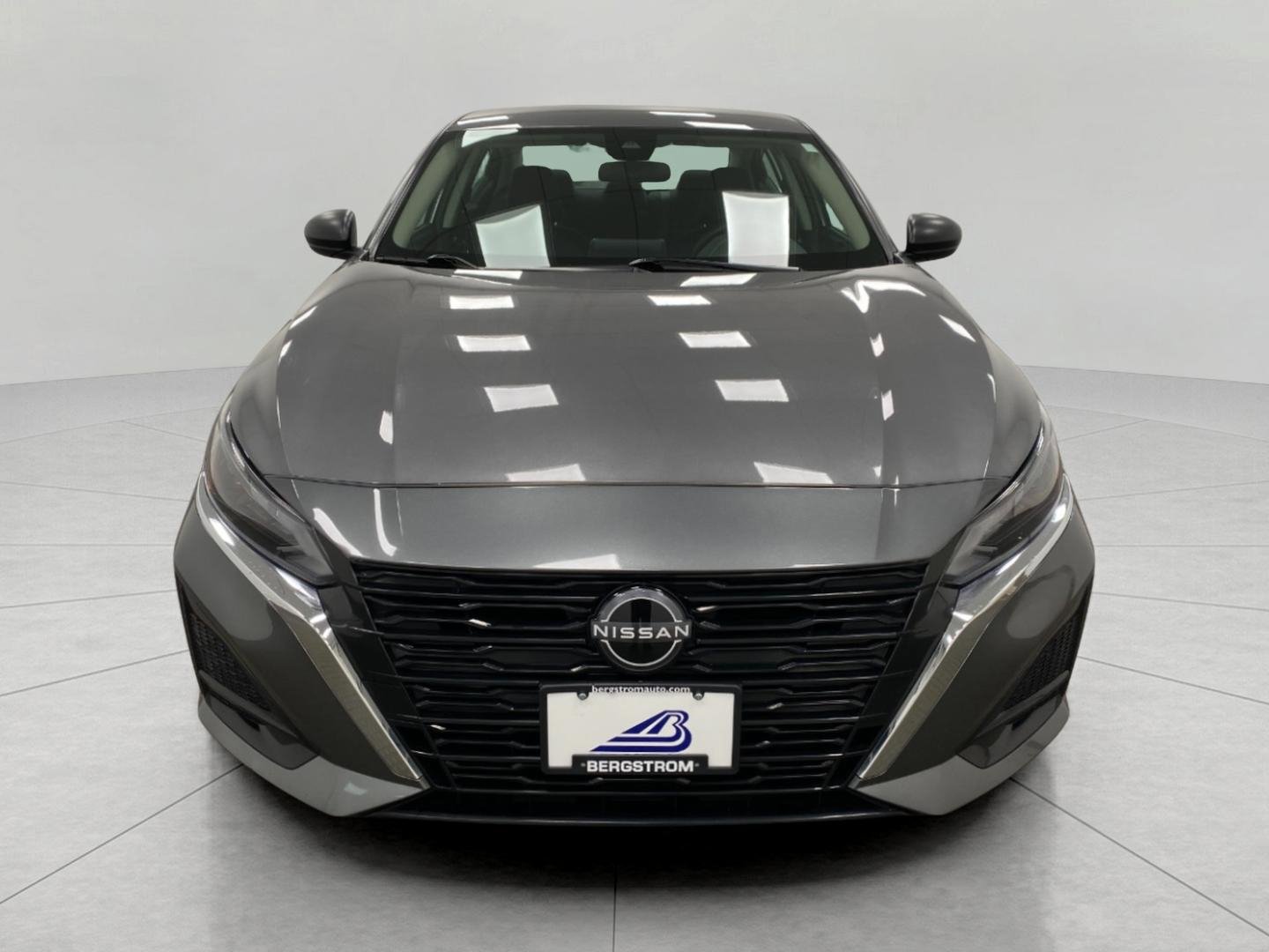 Certified 2025 Nissan Altima 2.5 SV FWD image 9