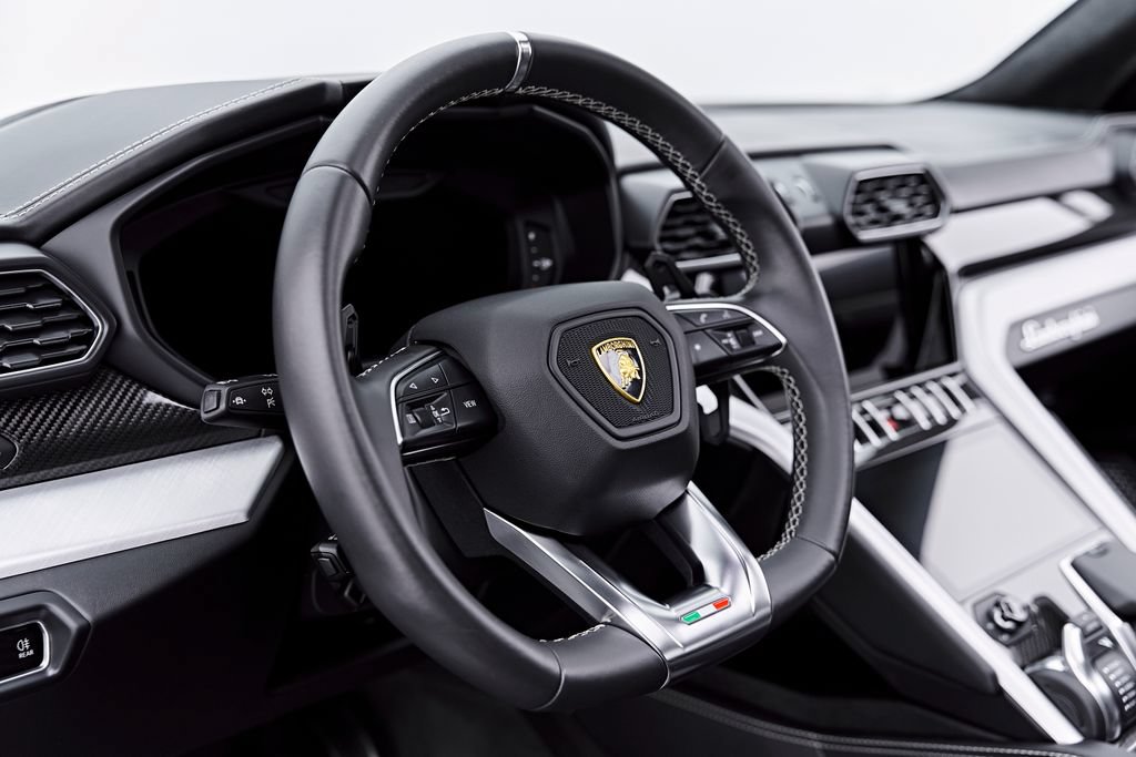 Used 2021 Lamborghini Urus AWD/4WD image 57