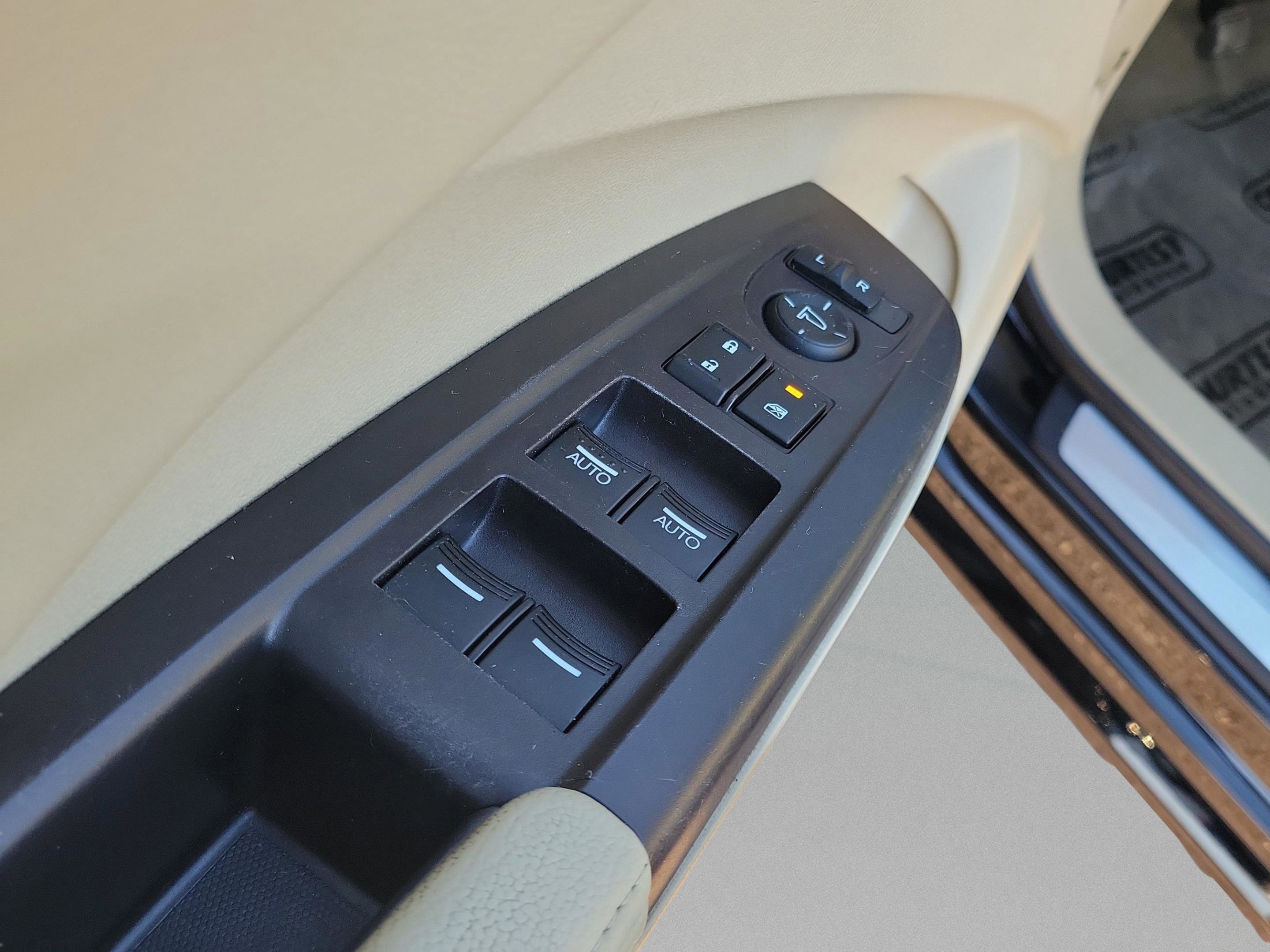 Used 2015 Acura RDX FWD image 19