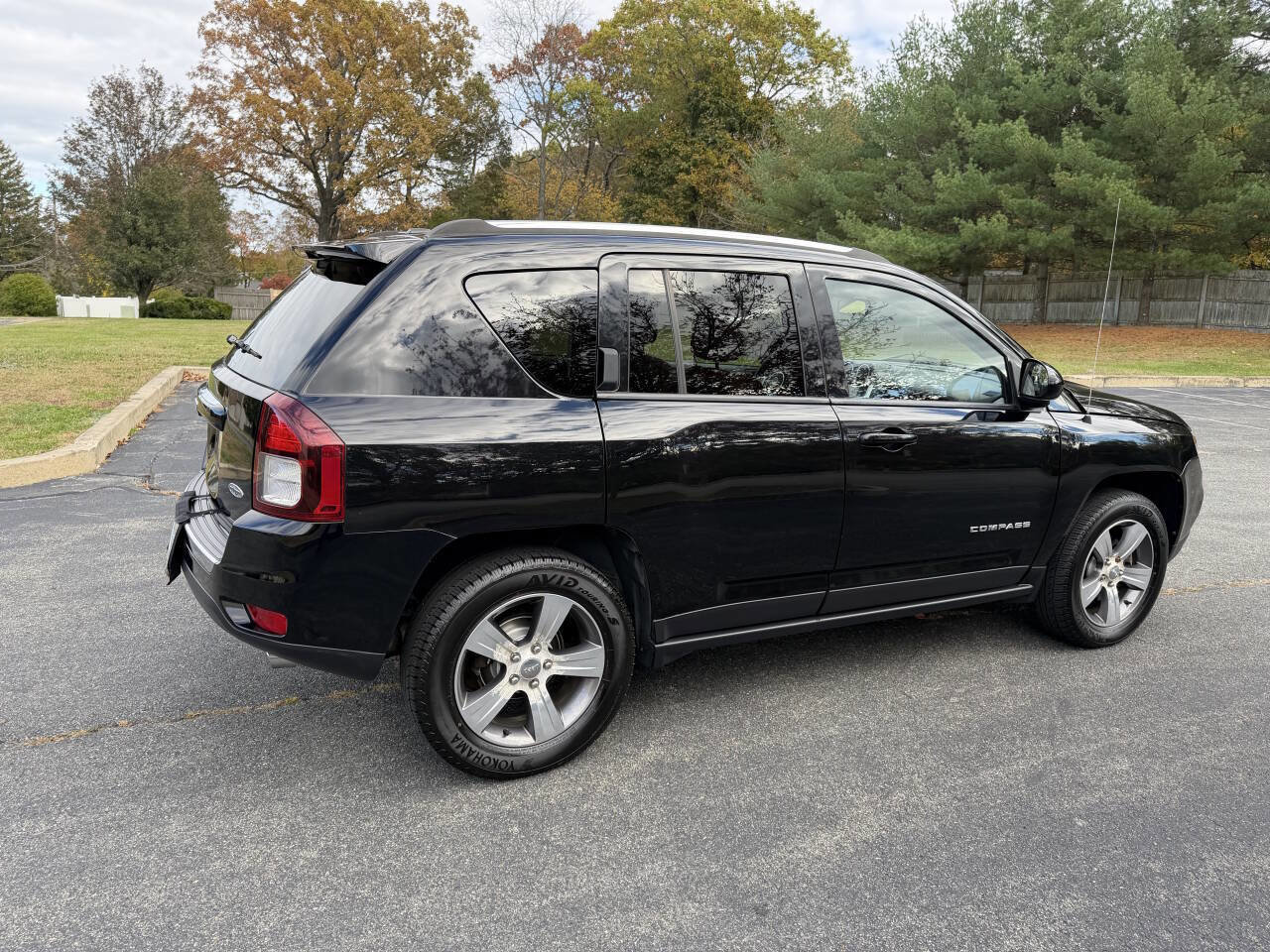 Used 2017 Jeep Compass High Altitude image 11