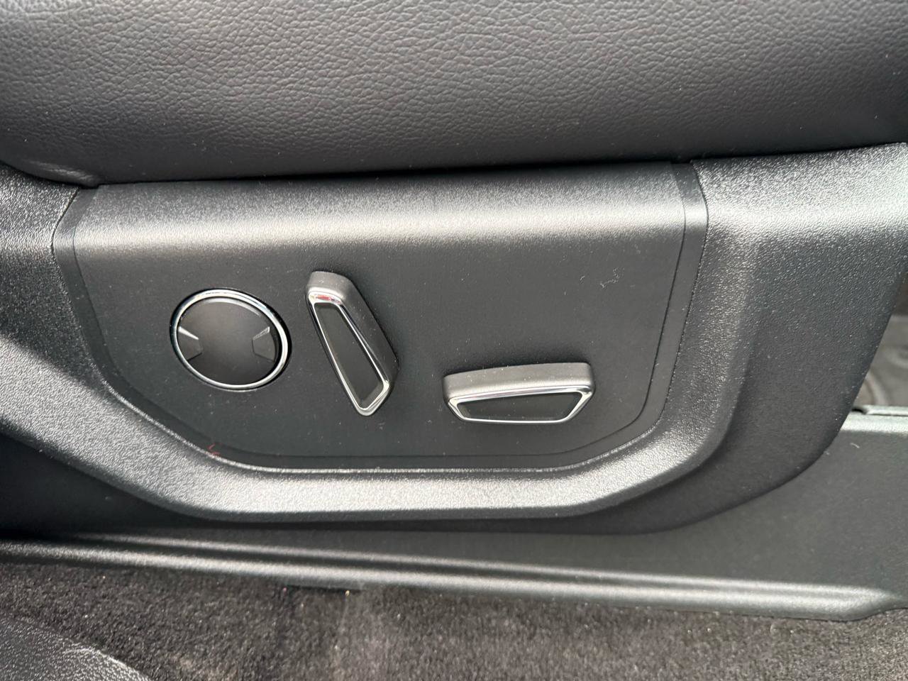 Used 2019 Ford Expedition XLT w/ Equipment Group 201A image 22