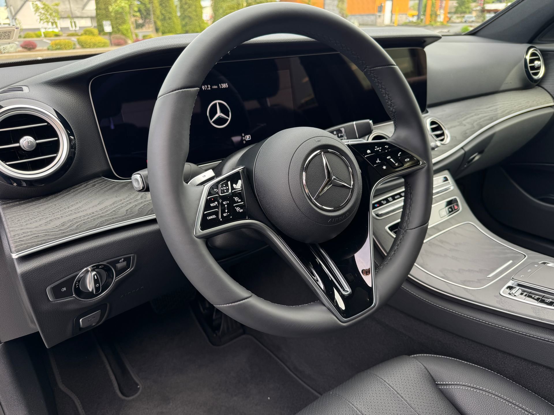 Used 2023 Mercedes-Benz E 350 Sedan image 53
