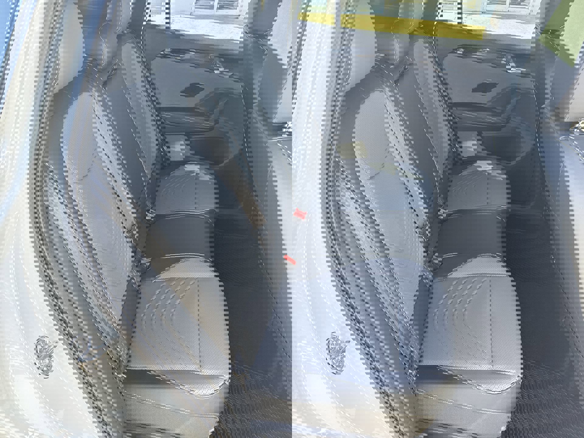 New 2026 Volkswagen Tiguan SE R-Line image 28