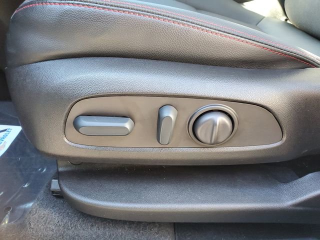 Certified 2022 Chevrolet Equinox RS w/ LPO, Floor Liner Package image 22