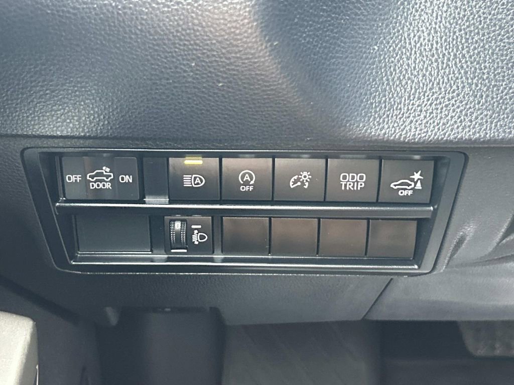 Used 2023 Toyota Tundra SR5 w/ SR5 Convenience Package AWD/4WD image 31