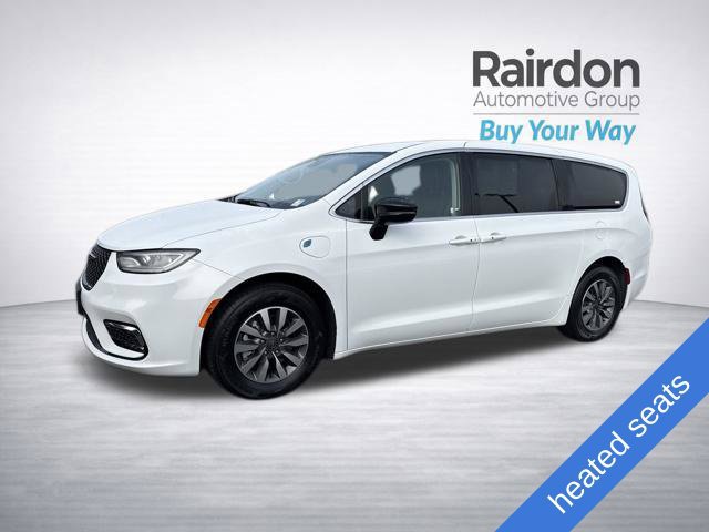 Used 2024 Chrysler Pacifica Limited FWD image 3