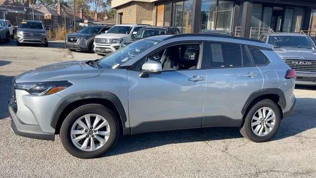 Used 2024 Toyota Corolla Cross LE image 3