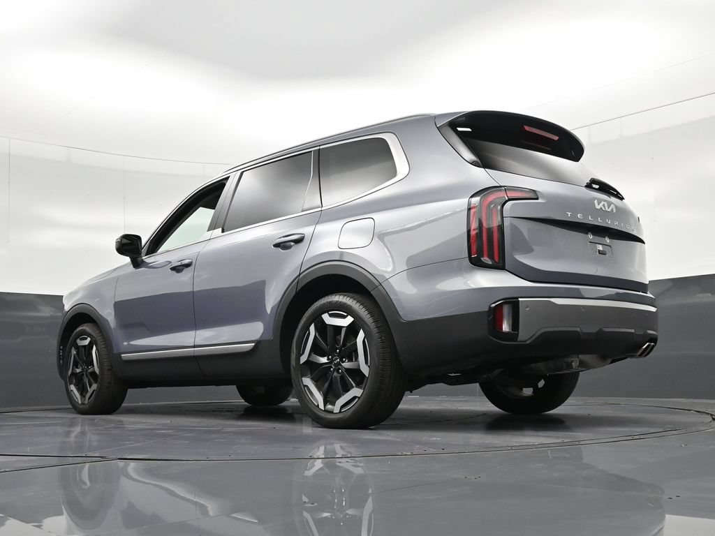 Used 2025 Kia Telluride EX FWD image 26