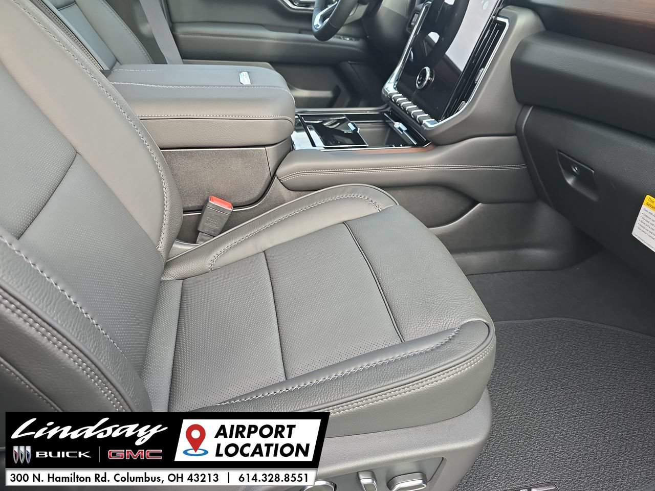 New 2026 GMC Yukon XL Denali w/ Denali Reserve Package AWD/4WD image 30