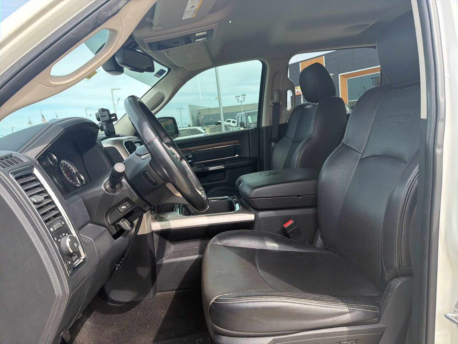 Used 2017 RAM 1500 Laramie w/ Convenience Group image 9