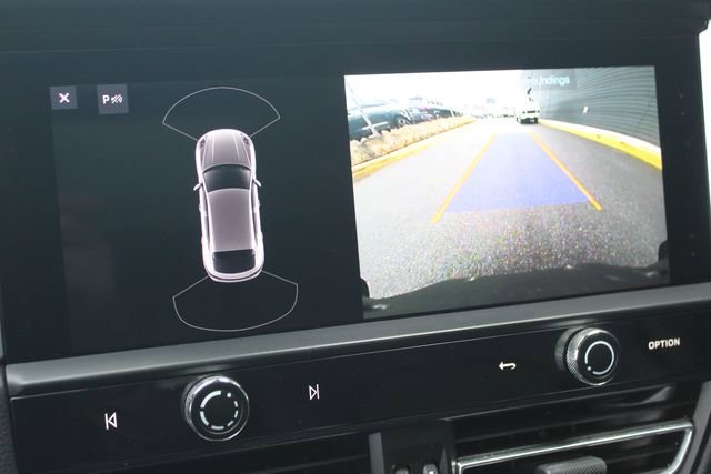 Used 2023 Porsche Macan Turbo image 22