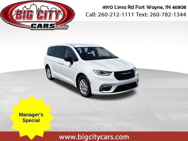 Used 2024 Chrysler Pacifica Touring-L FWD image 1
