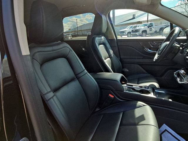 Used 2025 Lincoln Corsair Reserve w/ Jet Appearance Package image 29