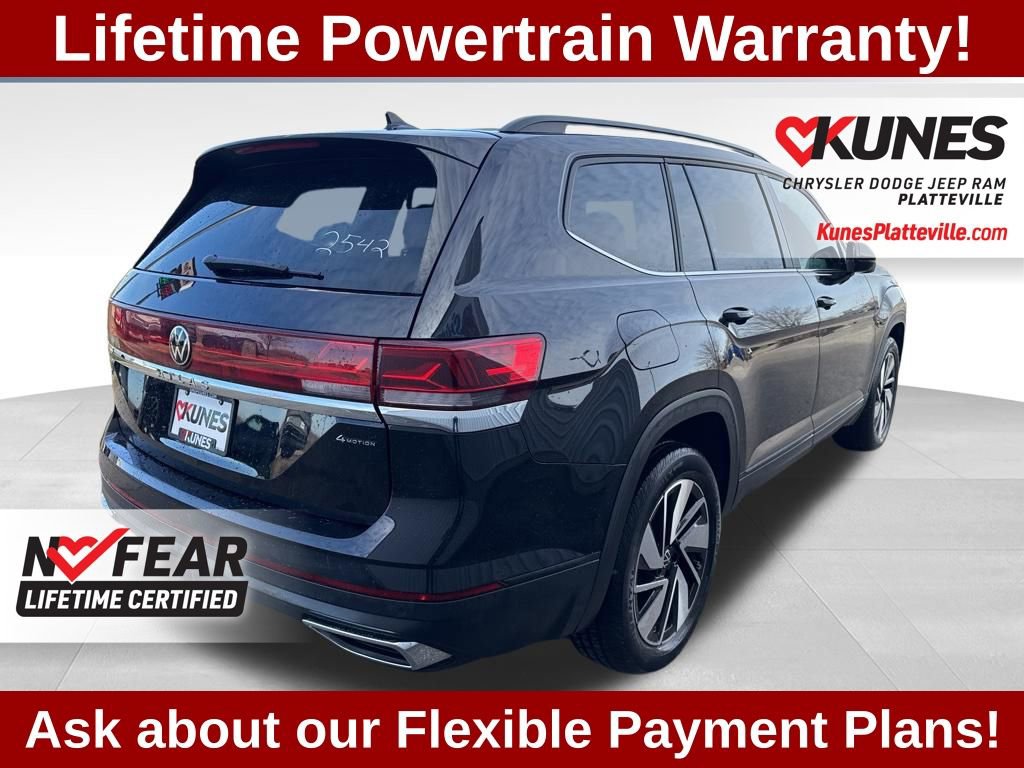 Used 2025 Volkswagen Atlas SE image 3